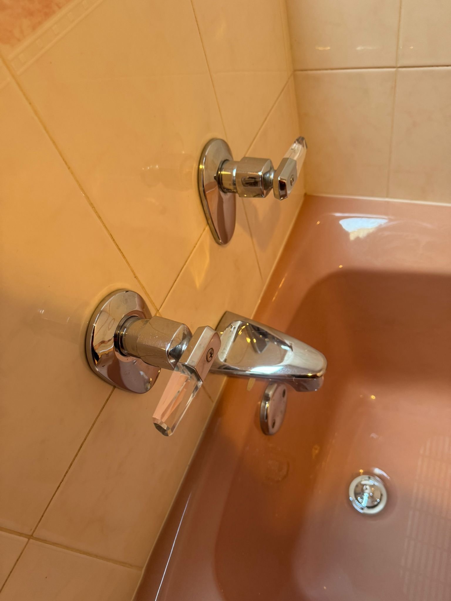 Fixture detailing
